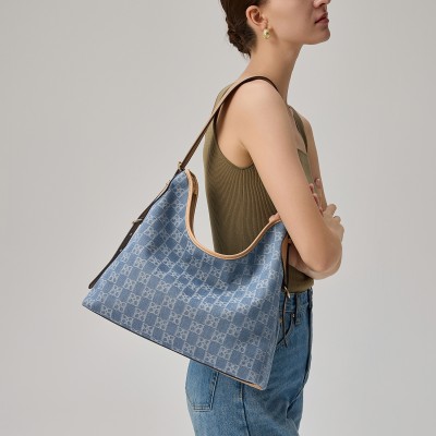 Large-capacity commuter new texture bag denim bag